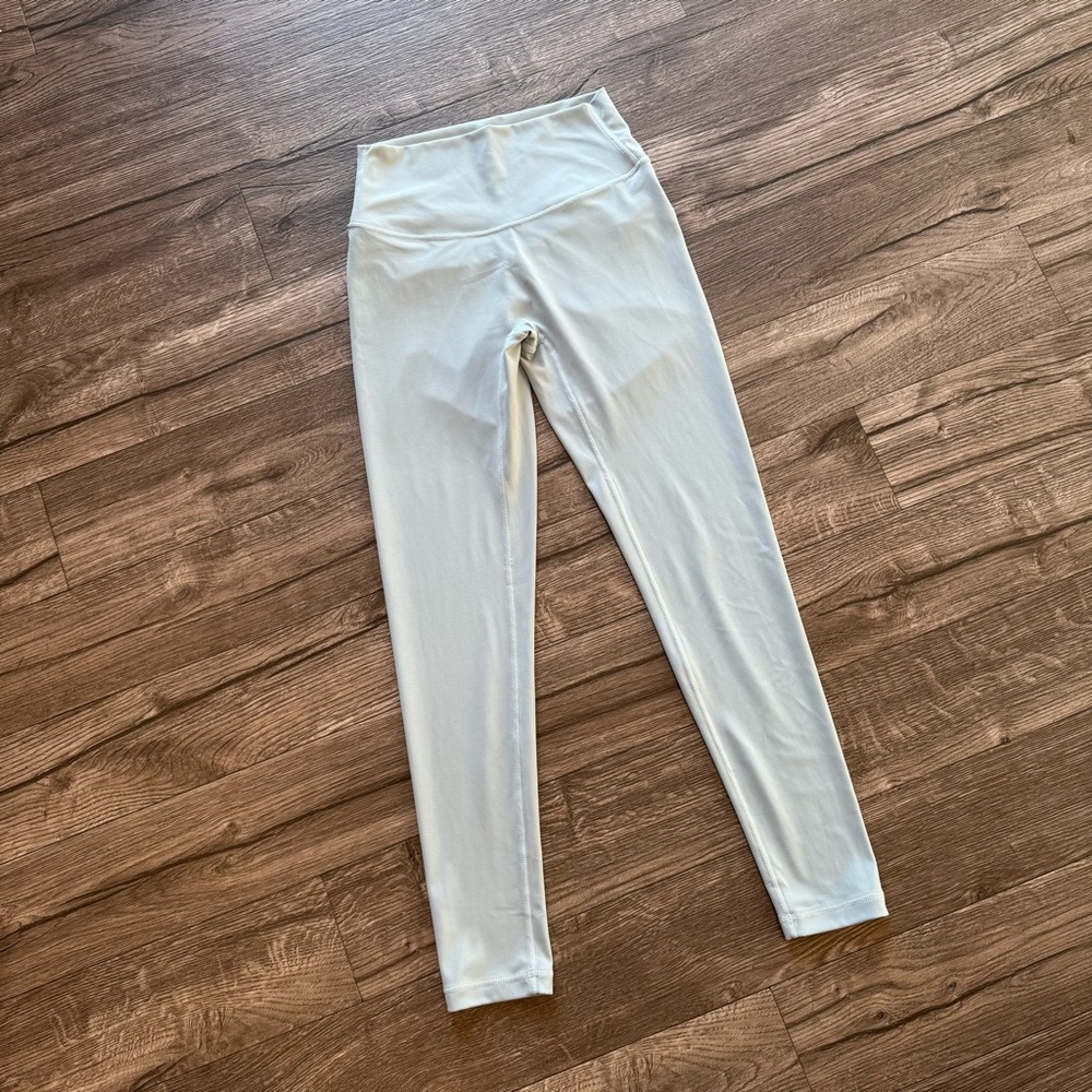 Women's NWT PARAGON Sculptseam Plus Light Blue Leggings - Picture 3 of 5